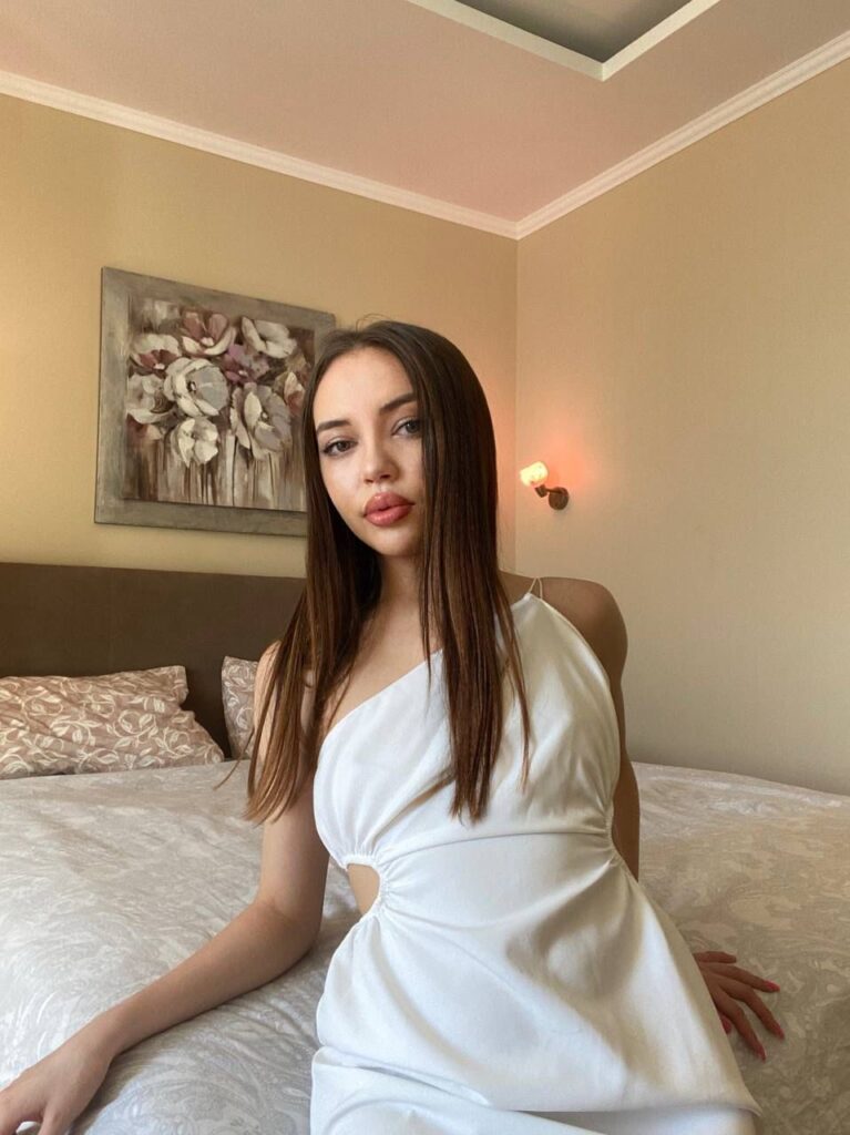 Эскортница Мира Drive Models