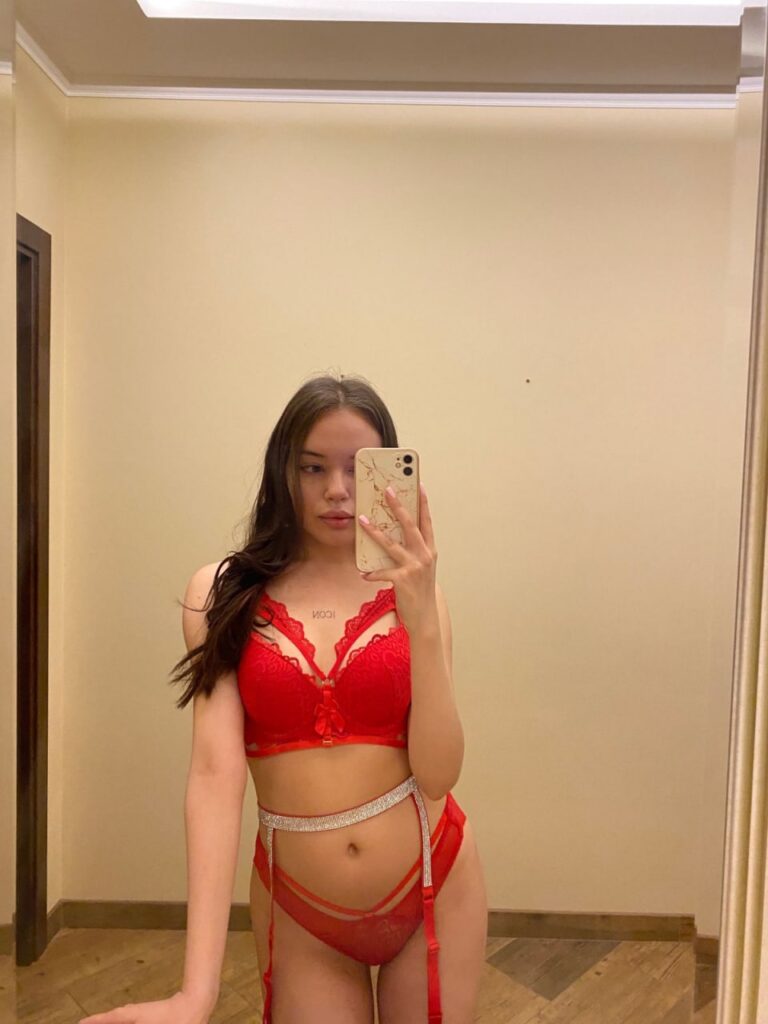 Элитная эскорт-модель Мира Drive Models