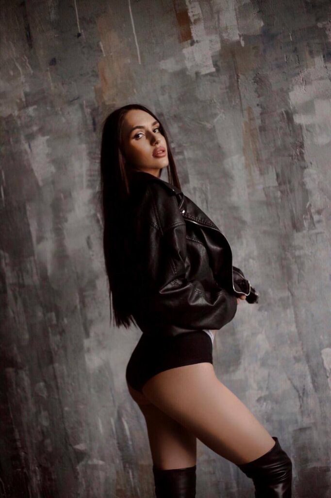 Девушка на час Микель Drive Models