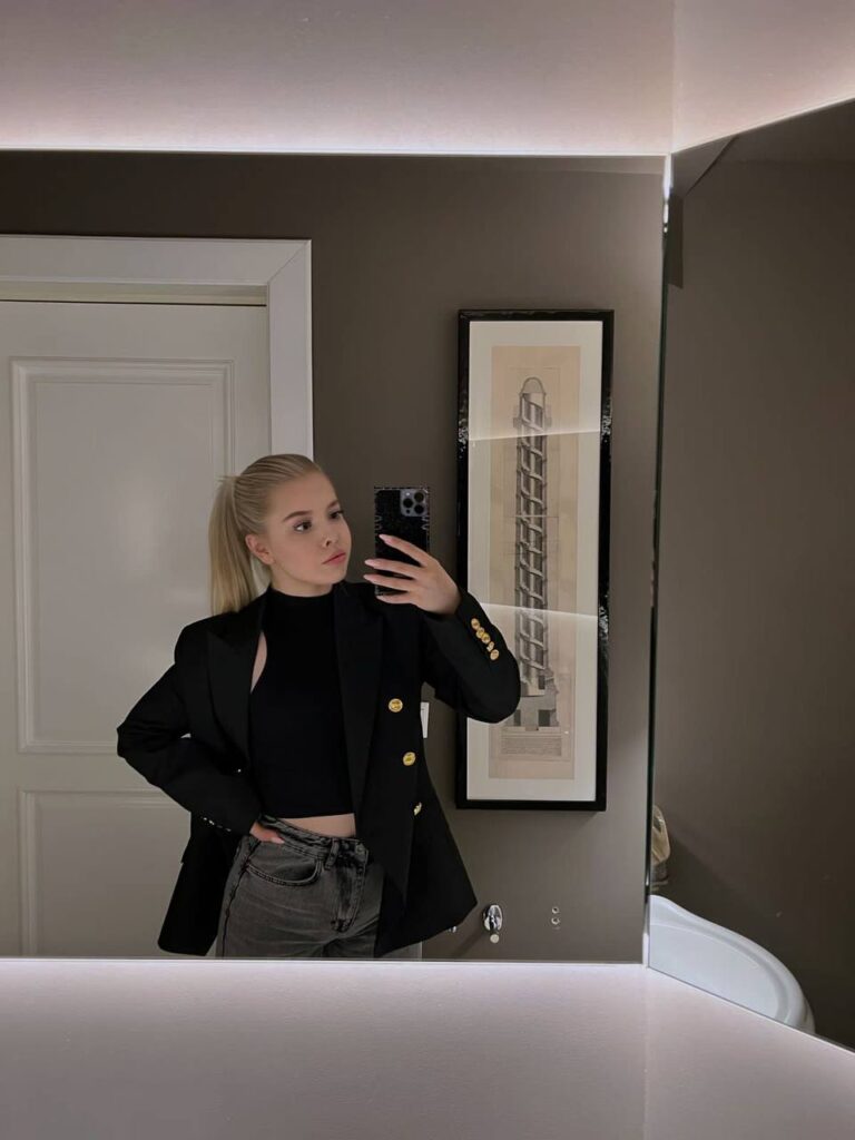 Модель Нэнси Drive Models