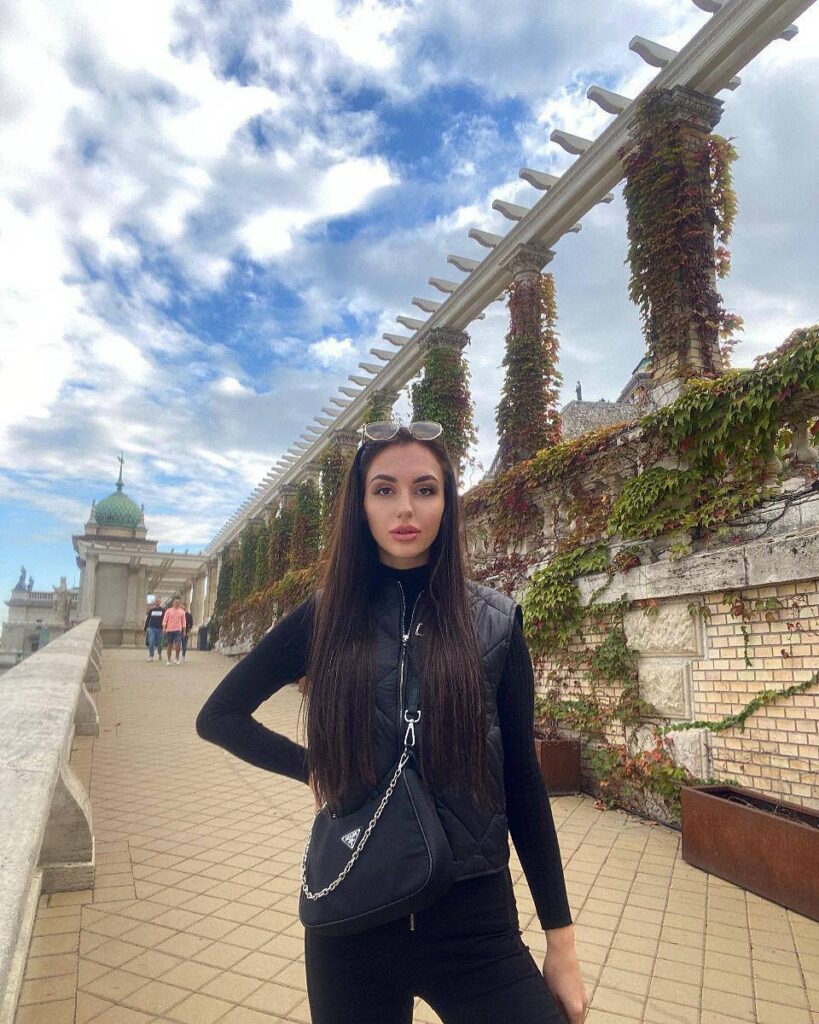 Модель Микель Premium Models