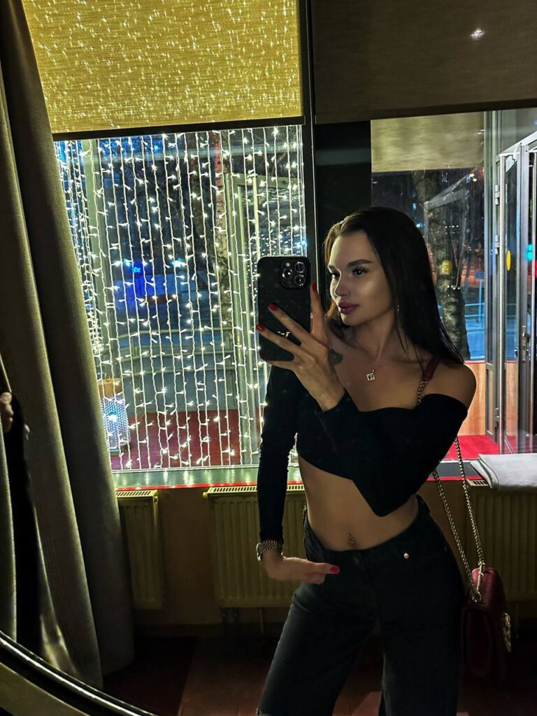 Элитная эскорт-модель Нея Drive Models