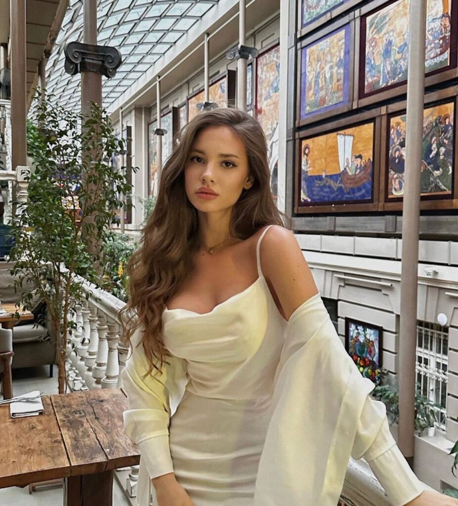 Элитная девушка Эвелина Drive Models