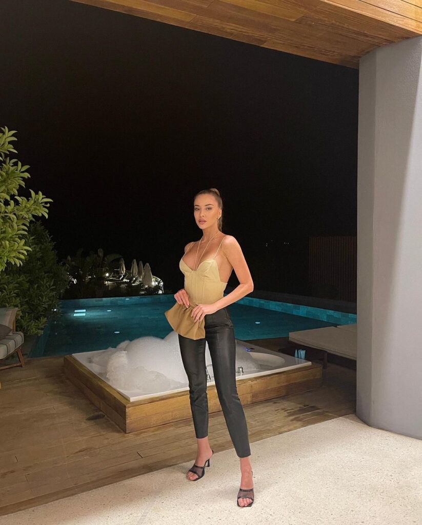 Эскортница Нелли Drive Models