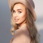 Девушка на час Эльза Premium Models