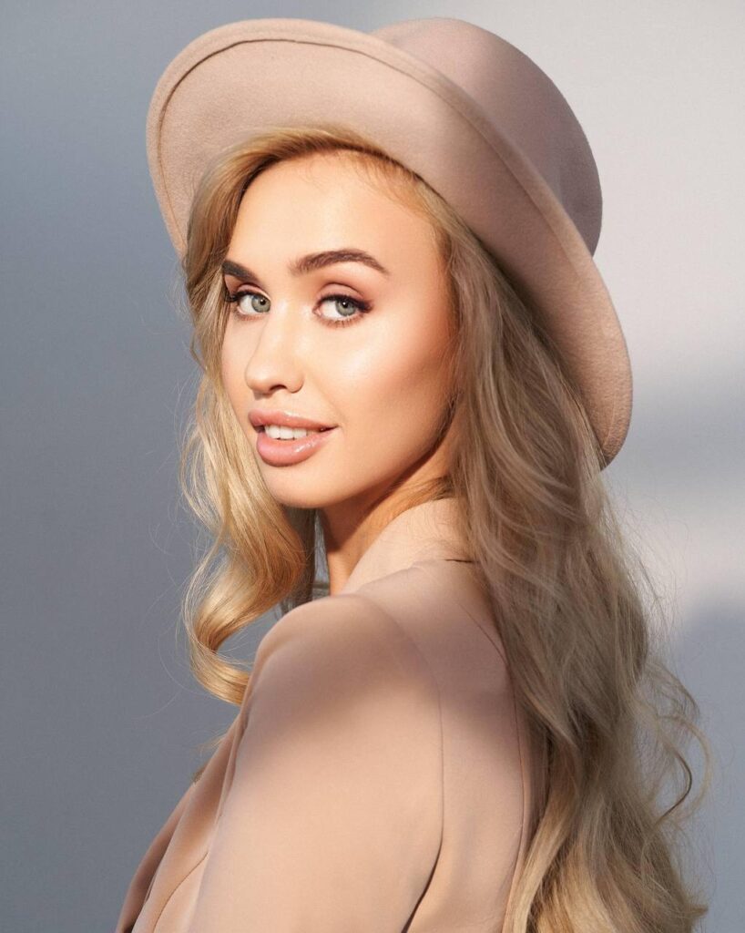 Девушка на час Эльза Premium Models