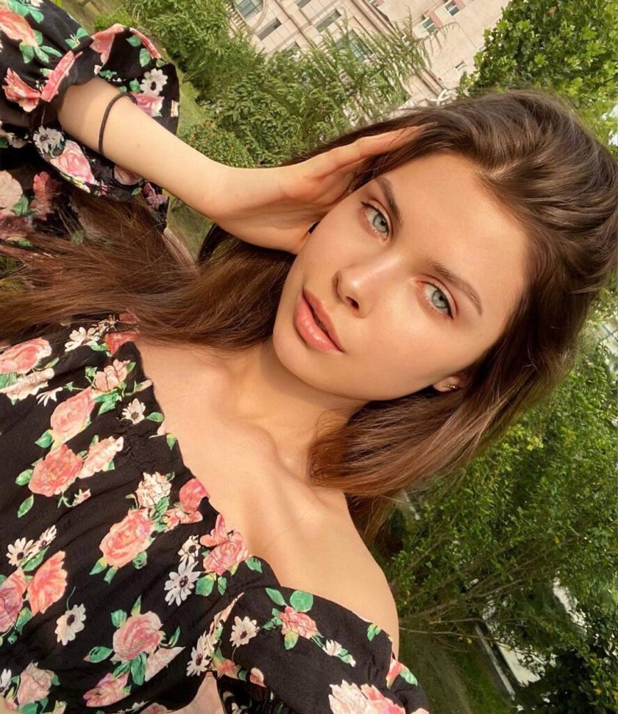 Девушка на час Софа Premium Models