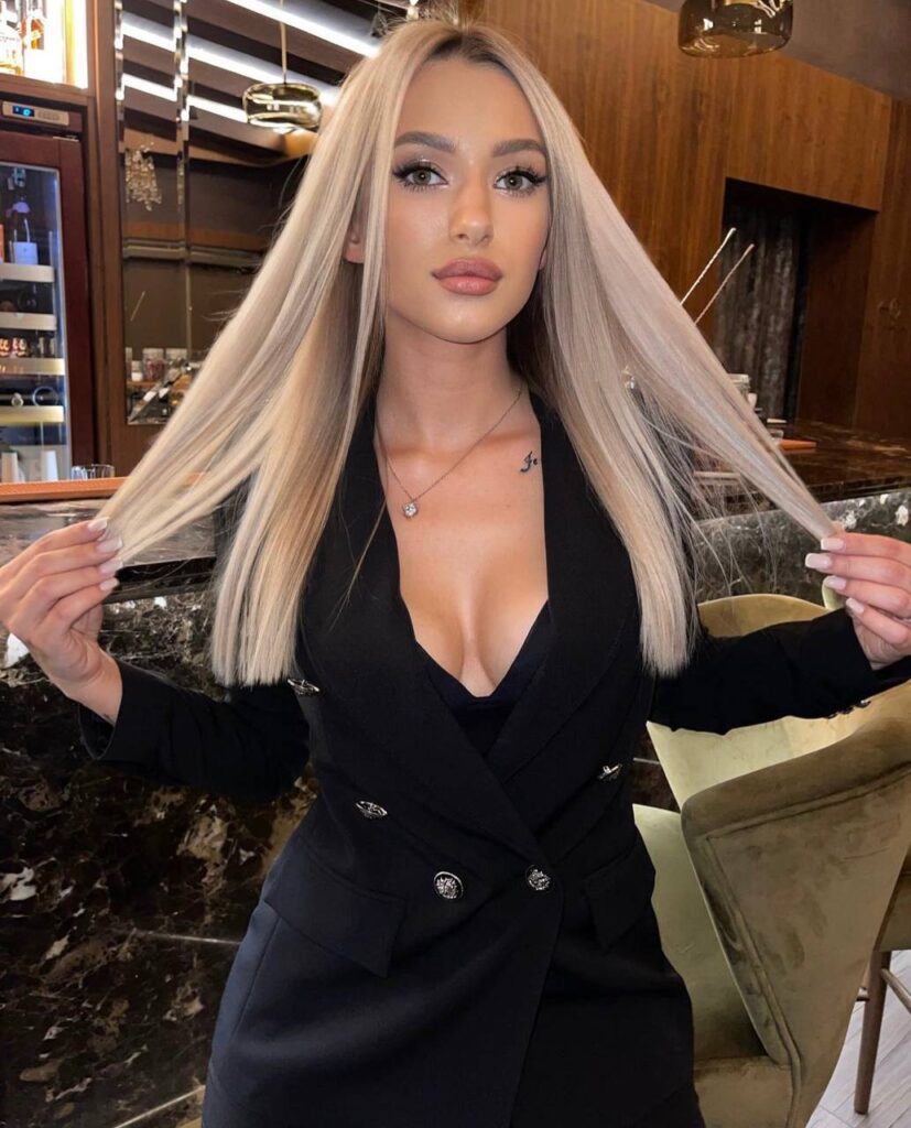 Элитная эскорт-модель Эмили Drive Models